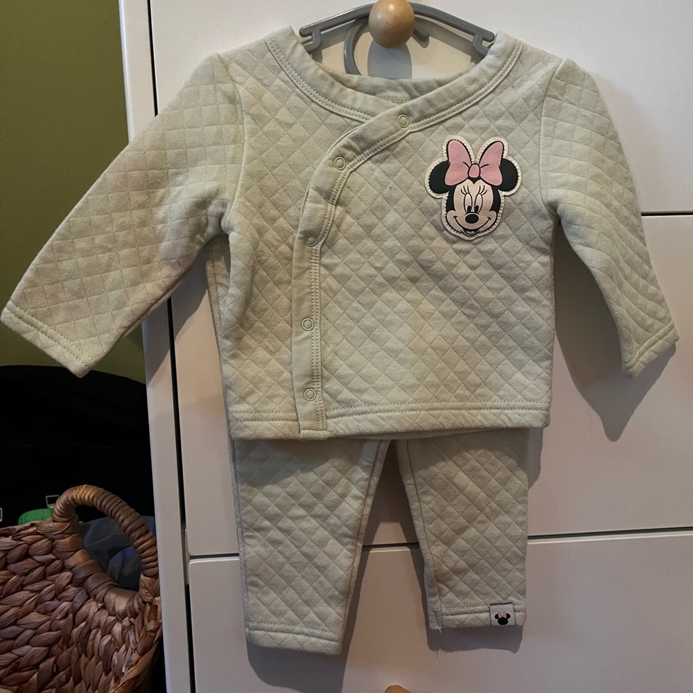 NWOT NEVER WORN Disney baby - Minnie Mouse button up two piece